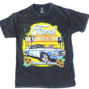 Ford Motors Mustang Black Short Sleeve T-Shirt Size S / M